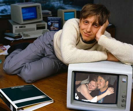 Photo: Yet another remix of that 'Bill Gates posing on the desk' photo.