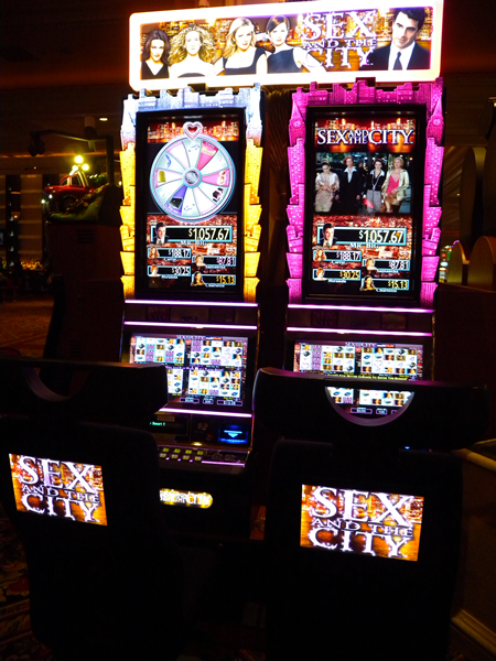 Las Vegas Travel Diary Anything Can Be A Slot Machine Theme The Adventures Of Accordion Guy