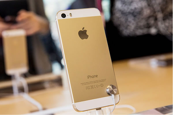 gold iPhone
