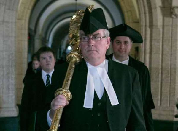kevin vickers with mace 2